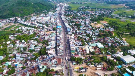 Trung tâm thị trấn Diêu Trì ngày càng sầm uất.