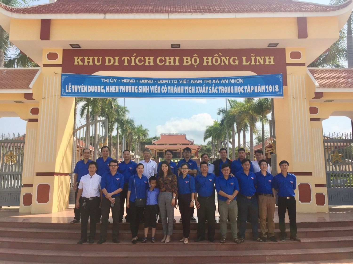 Chi đoàn Sở Xây dựng tổ chức hành trình về nguồn tại thị xã An Nhơn